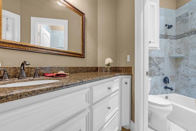 348 W Pines Drive, Montgomery, TX 77356
