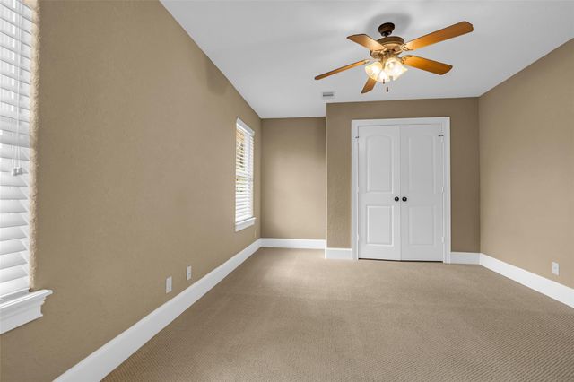 348 W Pines Drive, Montgomery, TX 77356