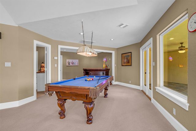 348 W Pines Drive, Montgomery, TX 77356