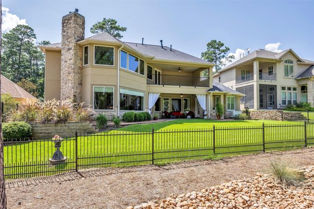 348 W Pines Drive, Montgomery, TX 77356