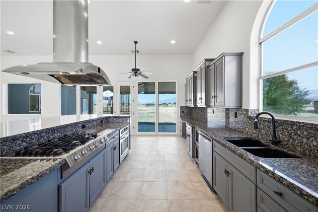 460 East Hickory Street, Pahrump, NV 89048