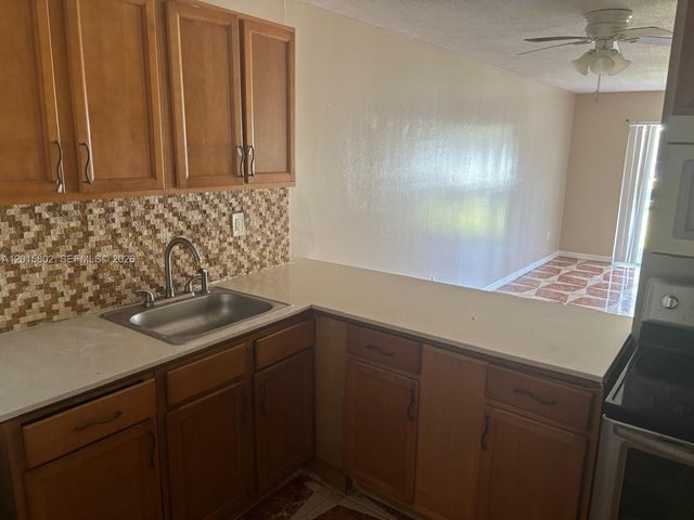 15205 NE 6th Ave D111, Miami, FL 33162