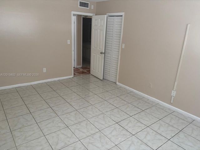 15205 NE 6th Ave D111, Miami, FL 33162