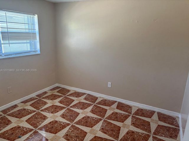 15205 NE 6th Ave D111, Miami, FL 33162