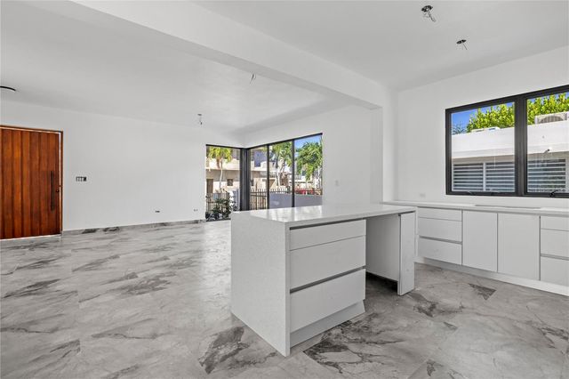 2058 CACIQUE, San Juan, PR 00911