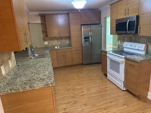 732 SE 11th Avenue, Deerfield Beach, FL 33441