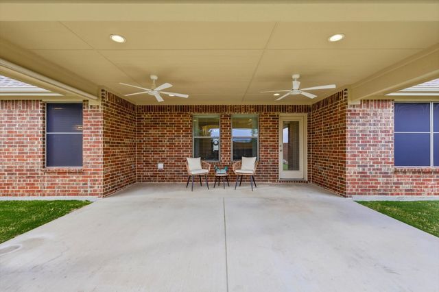 3818 Downing Drive, Midlothian, TX 76065