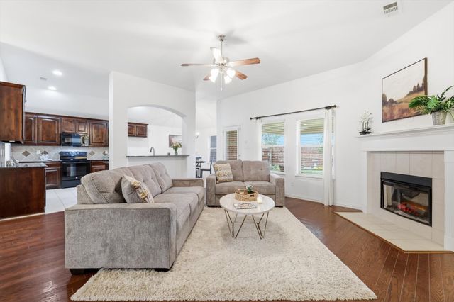 3818 Downing Drive, Midlothian, TX 76065