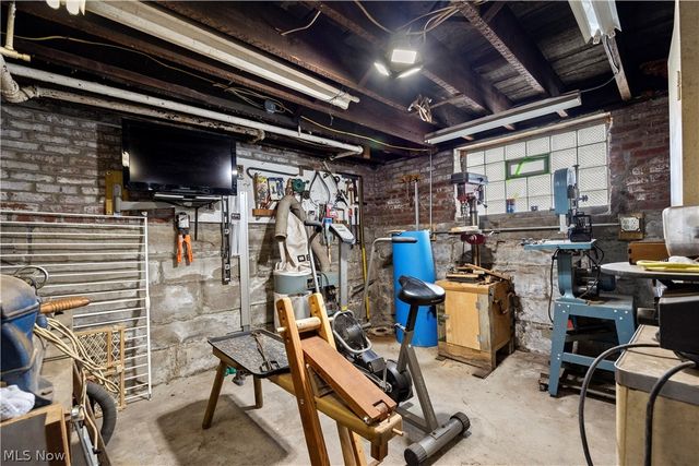 1032 W 4th Street, Lorain, OH 44052