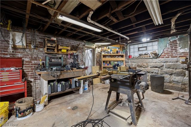 1032 W 4th Street, Lorain, OH 44052