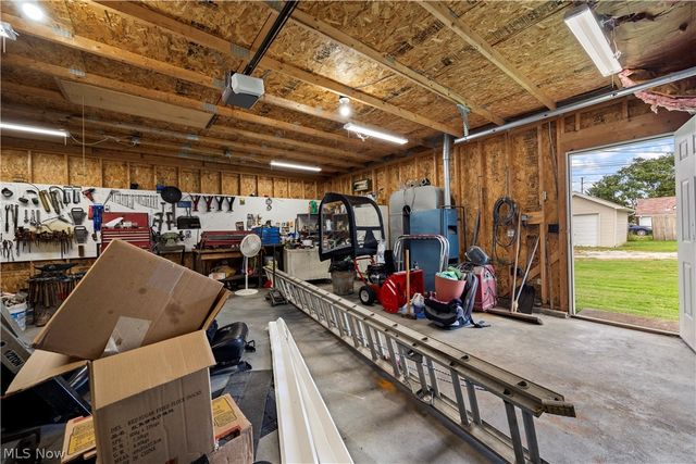 1032 W 4th Street, Lorain, OH 44052