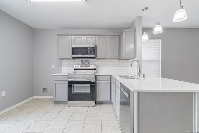 6711 Dragon Tooth, San Antonio, TX 78242