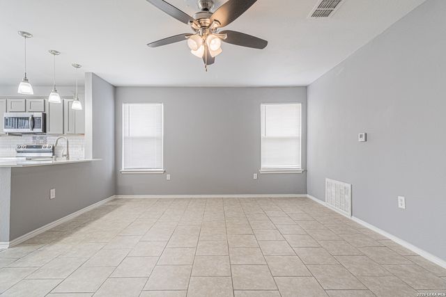 6711 Dragon Tooth, San Antonio, TX 78242