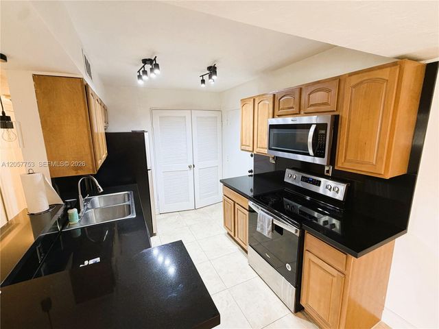 7483 SW 82nd Street A102, Miami, FL 33143