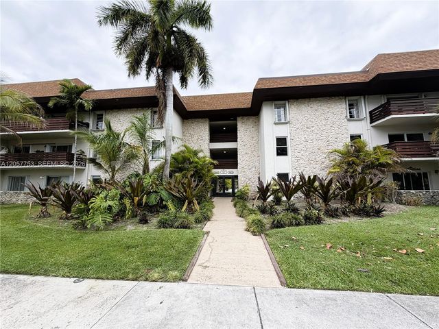 7483 SW 82nd Street A102, Miami, FL 33143