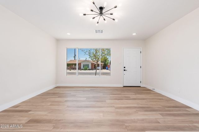 3830 W CLAREMONT Street, Phoenix, AZ 85019