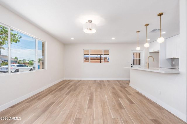 3830 W CLAREMONT Street, Phoenix, AZ 85019