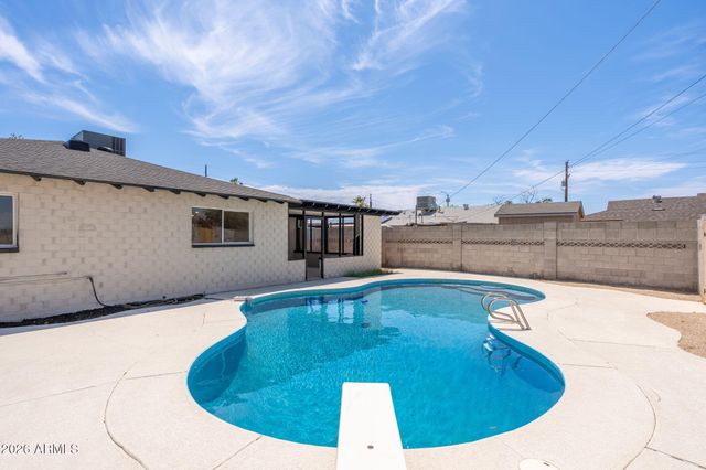 3830 W CLAREMONT Street, Phoenix, AZ 85019