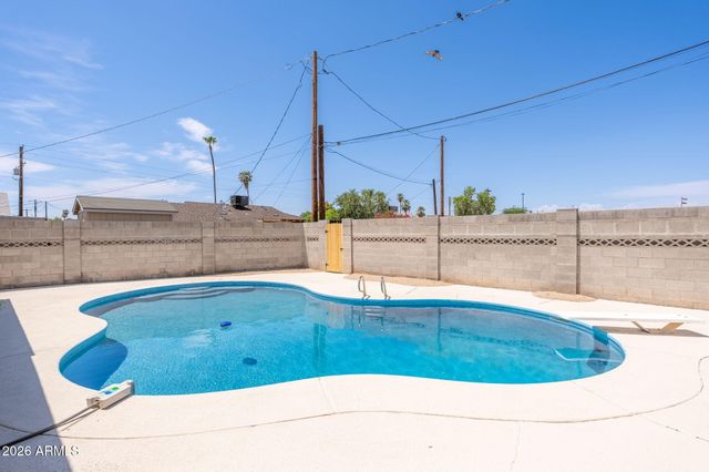 3830 W CLAREMONT Street, Phoenix, AZ 85019