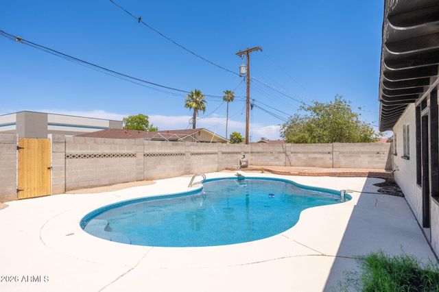 3830 W CLAREMONT Street, Phoenix, AZ 85019