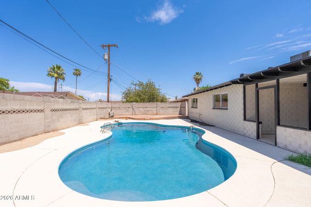 3830 W CLAREMONT Street, Phoenix, AZ 85019