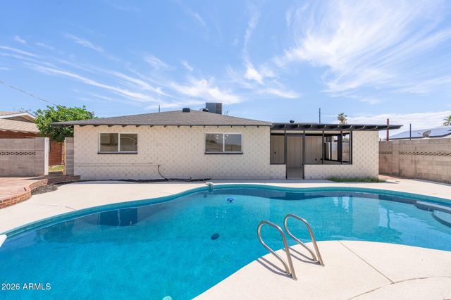 3830 W CLAREMONT Street, Phoenix, AZ 85019