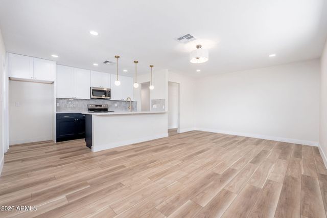 3830 W CLAREMONT Street, Phoenix, AZ 85019