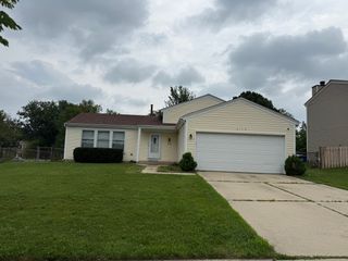 2116 Briar Hill Drive, Schaumburg, IL 60194