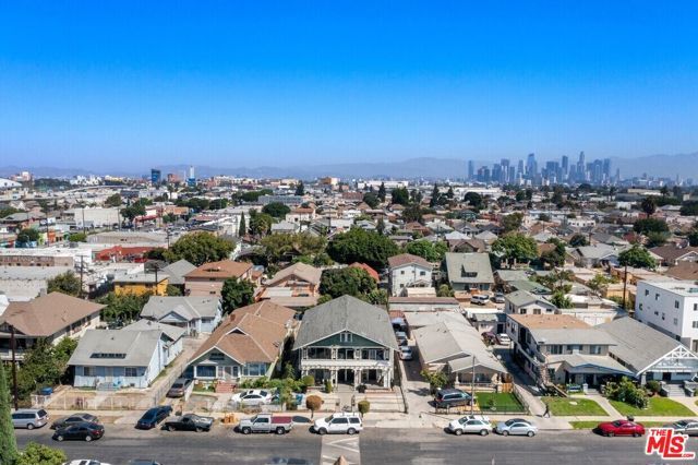 239 W 43rd Street, Los Angeles, CA 90037