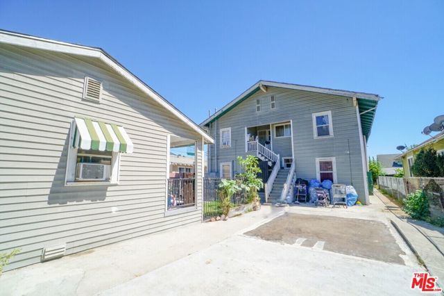 239 W 43rd Street, Los Angeles, CA 90037