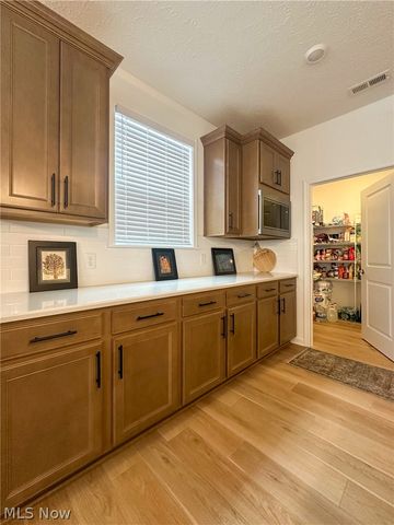 8139 Brookview Lane, Mentor, OH 44060