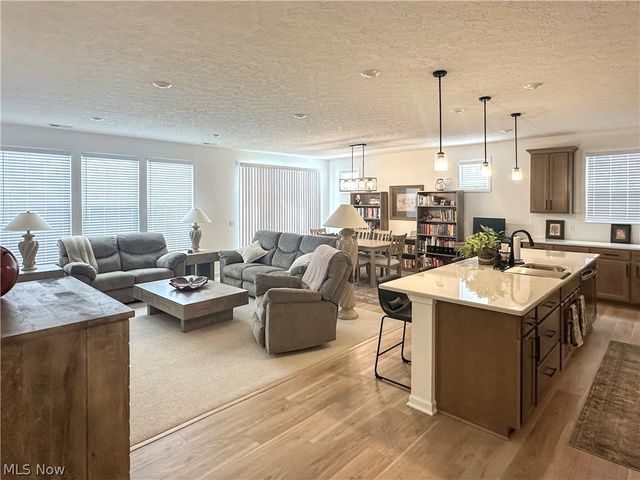 8139 Brookview Lane, Mentor, OH 44060