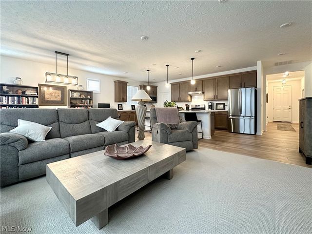 8139 Brookview Lane, Mentor, OH 44060