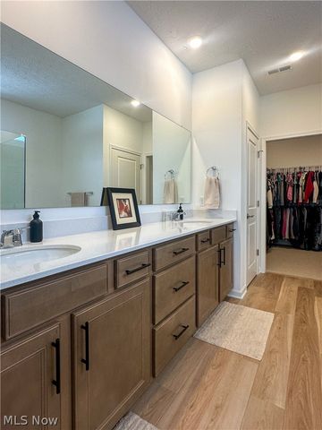 8139 Brookview Lane, Mentor, OH 44060