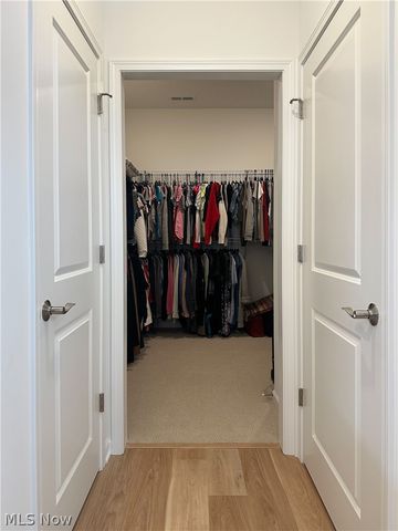 8139 Brookview Lane, Mentor, OH 44060