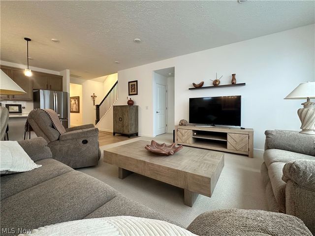 8139 Brookview Lane, Mentor, OH 44060