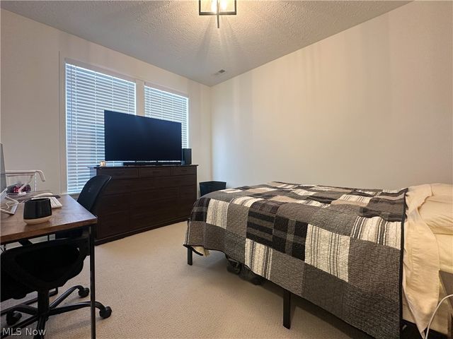 8139 Brookview Lane, Mentor, OH 44060