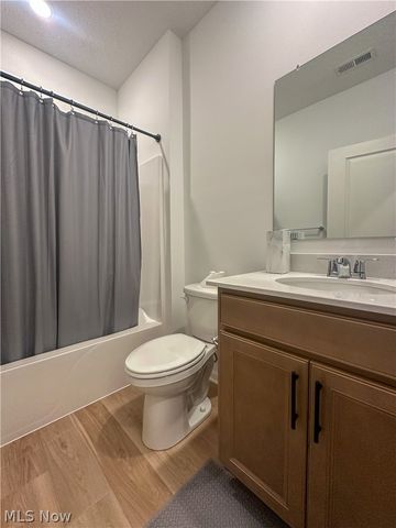 8139 Brookview Lane, Mentor, OH 44060