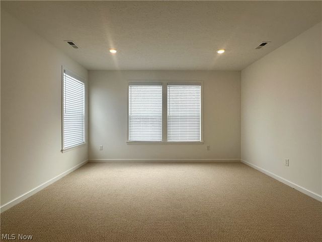 8139 Brookview Lane, Mentor, OH 44060