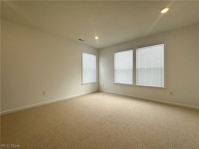 8139 Brookview Lane, Mentor, OH 44060