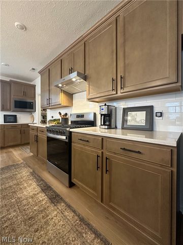 8139 Brookview Lane, Mentor, OH 44060