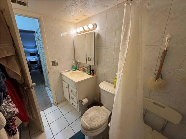 944 LAKE DESTINY ROAD A, Altamonte Springs, FL 32714