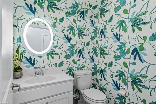 903 Cooper LN, Chesapeake, VA 23320