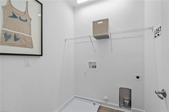 903 Cooper LN, Chesapeake, VA 23320