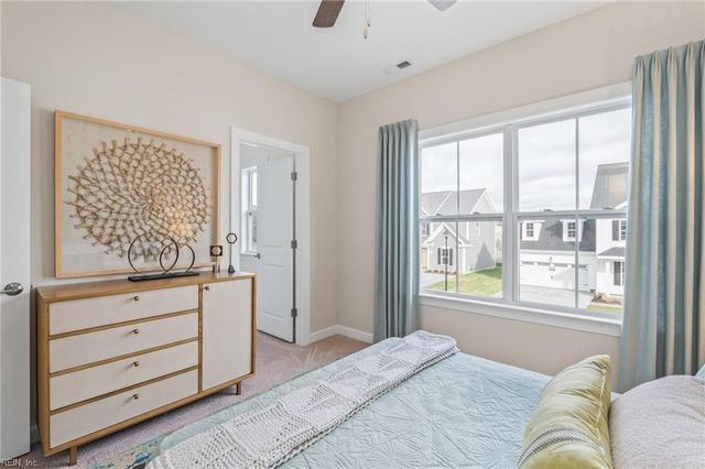 903 Cooper LN, Chesapeake, VA 23320