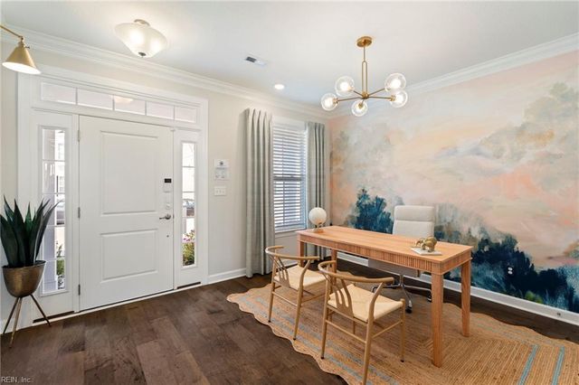 903 Cooper LN, Chesapeake, VA 23320