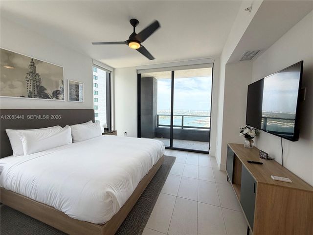 159 NE 6th Street 3215, Miami, FL 33132