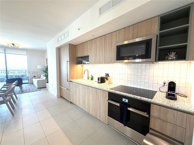 159 NE 6th Street 3215, Miami, FL 33132