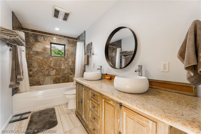 10022 W Devils Den Road, Winslow, AR 72959