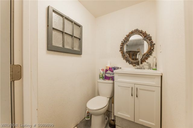 10022 W Devils Den Road, Winslow, AR 72959